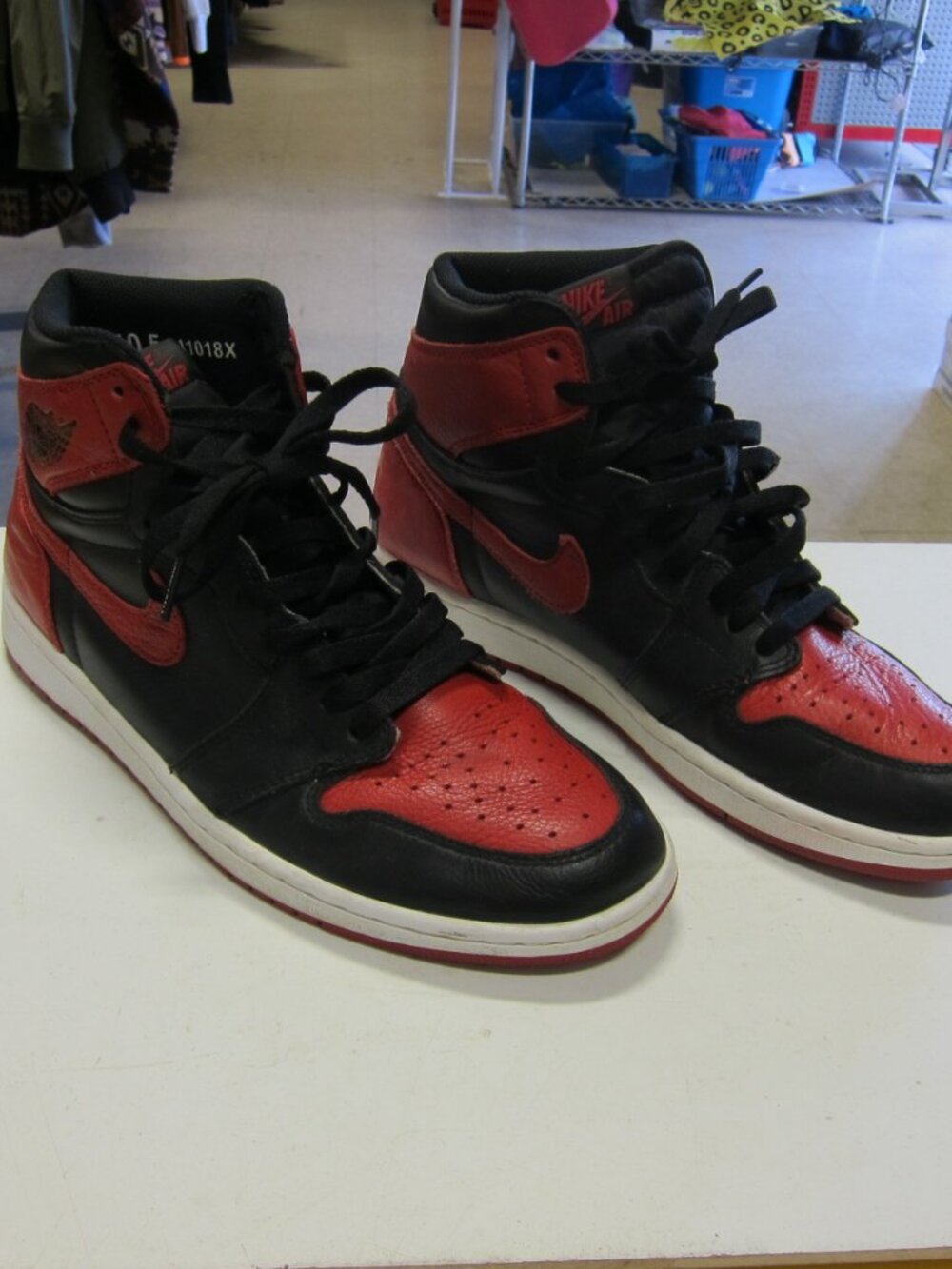 Nike Air Jordan 1 Retro High OG Banned Bred Mens 10.5 Black/Red Shoes 555088=001